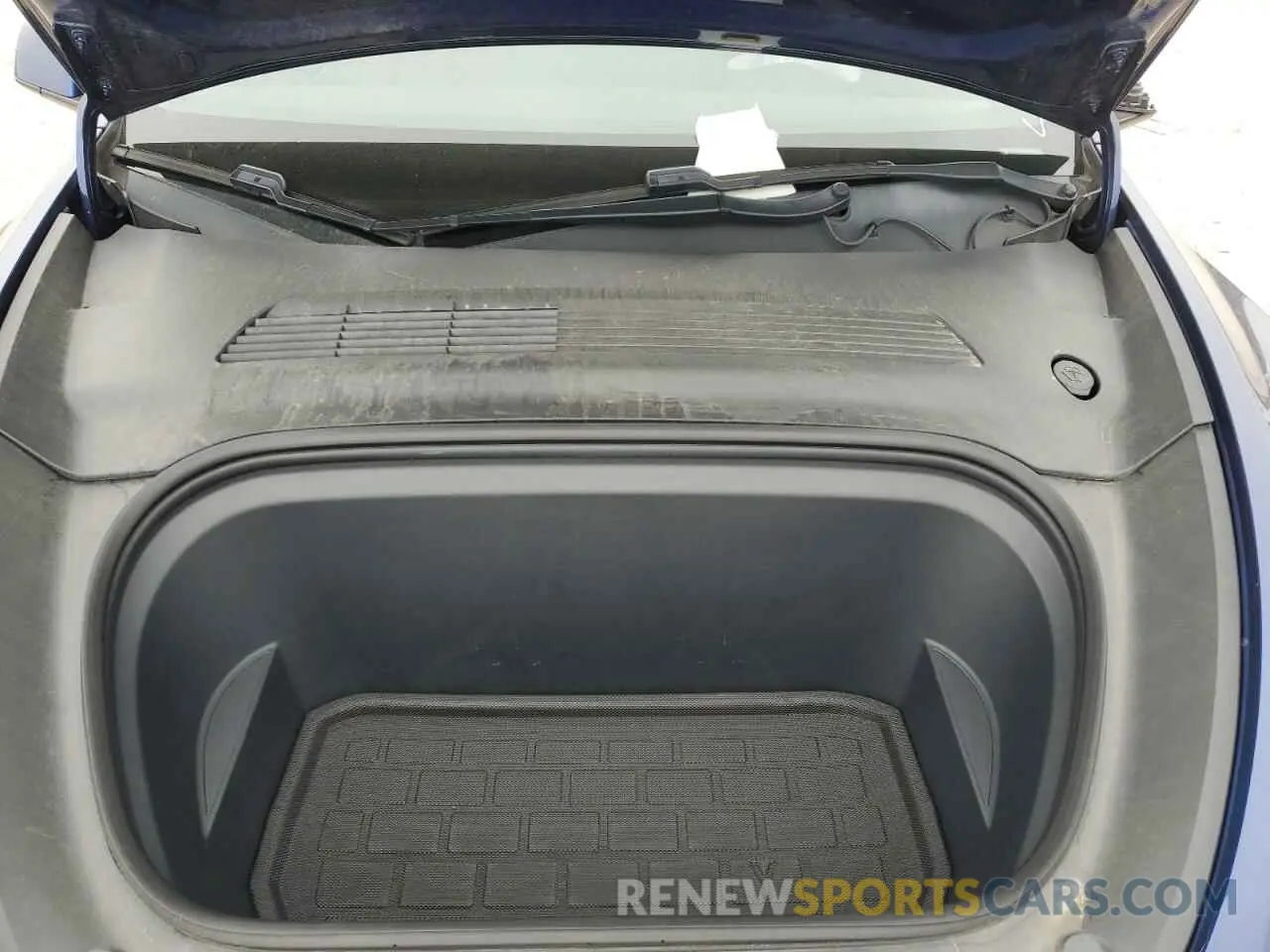 11 Photograph of a damaged car 5YJYGDEE7LF057909 TESLA MODEL Y 2020