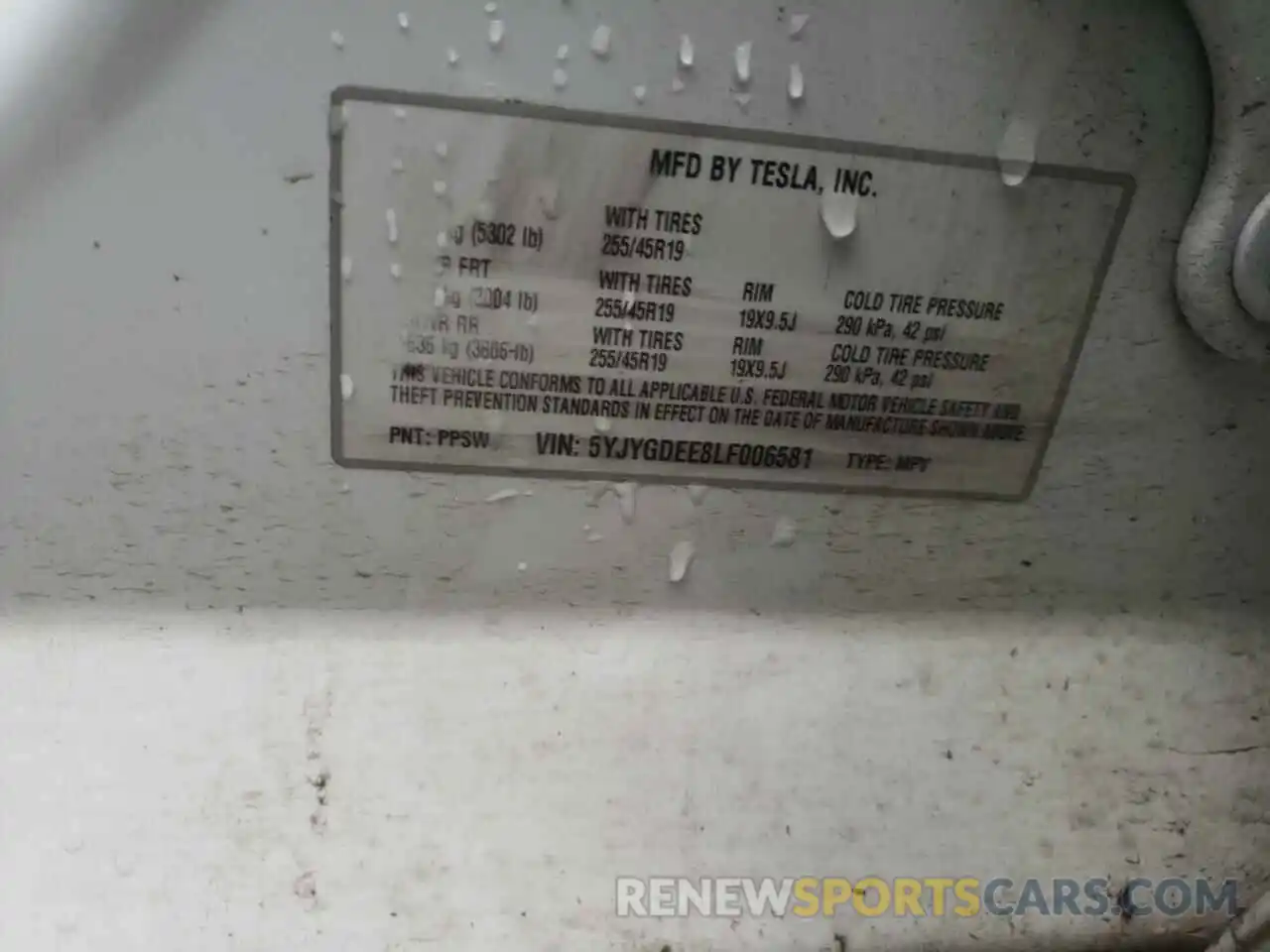 10 Photograph of a damaged car 5YJYGDEE8LF006581 TESLA MODEL Y 2020