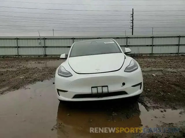11 Photograph of a damaged car 5YJYGDEE8LF008346 TESLA MODEL Y 2020