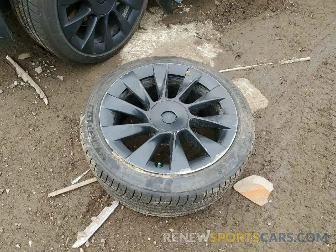 14 Photograph of a damaged car 5YJYGDEE8LF008346 TESLA MODEL Y 2020