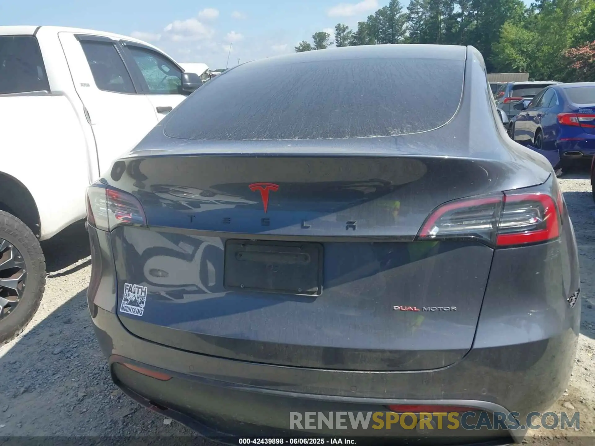 15 Photograph of a damaged car 5YJYGDEE8LF008458 TESLA MODEL Y 2020