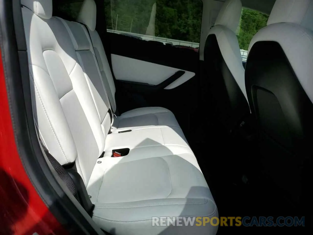 10 Photograph of a damaged car 5YJYGDEE8LF014163 TESLA MODEL Y 2020