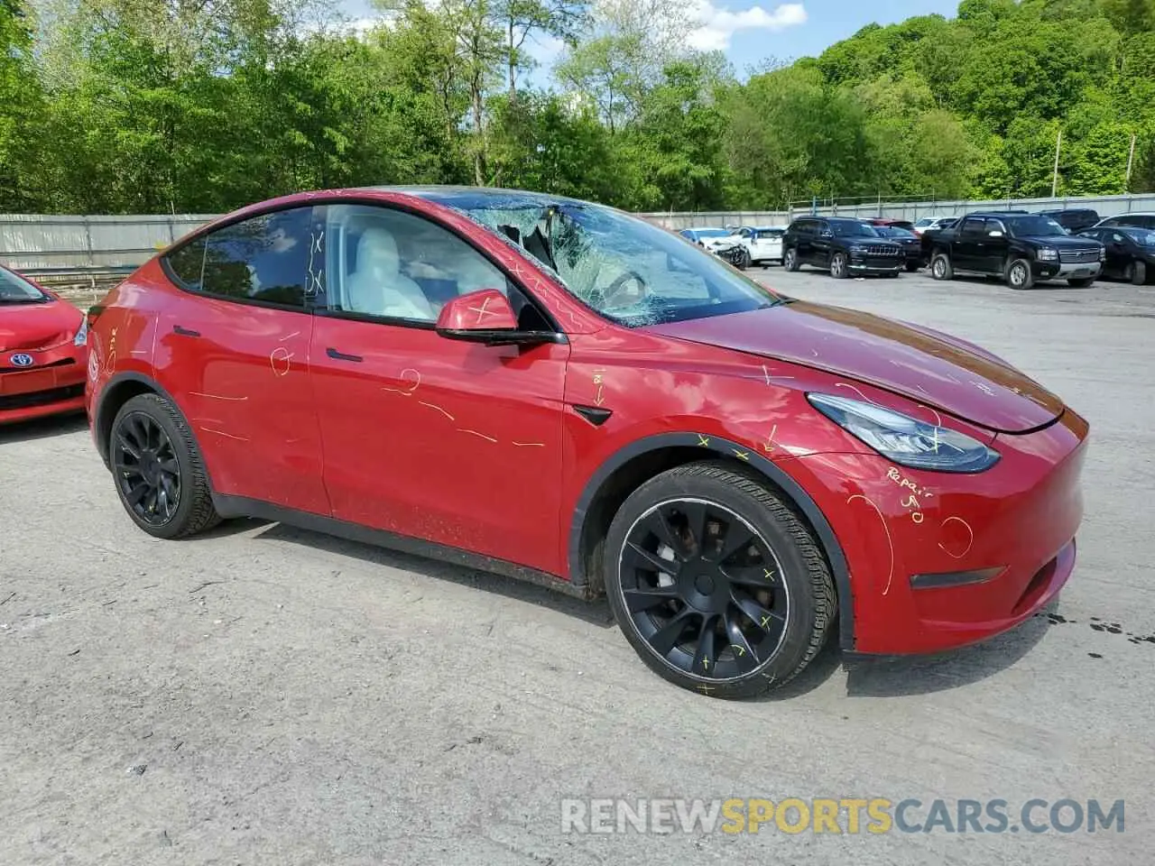 4 Photograph of a damaged car 5YJYGDEE8LF014163 TESLA MODEL Y 2020