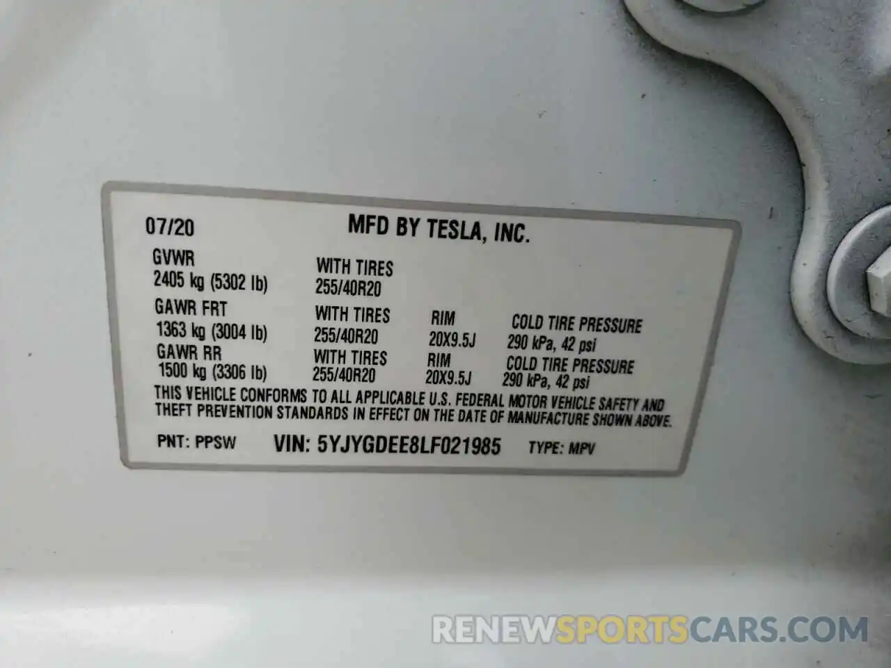 10 Photograph of a damaged car 5YJYGDEE8LF021985 TESLA MODEL Y 2020