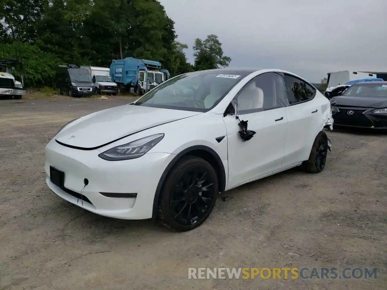 2 Photograph of a damaged car 5YJYGDEE8LF021985 TESLA MODEL Y 2020