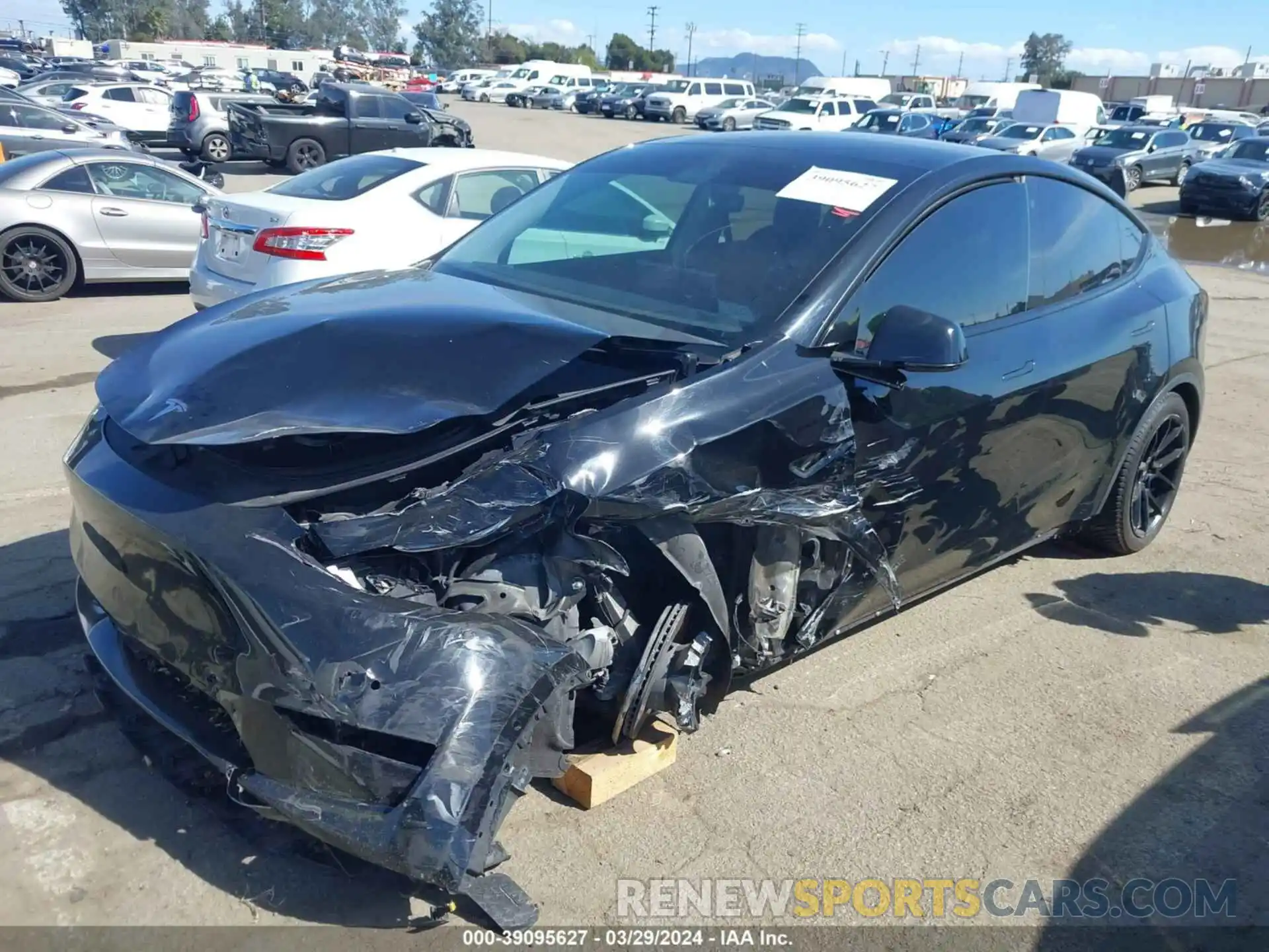 2 Photograph of a damaged car 5YJYGDEE8LF025373 TESLA MODEL Y 2020