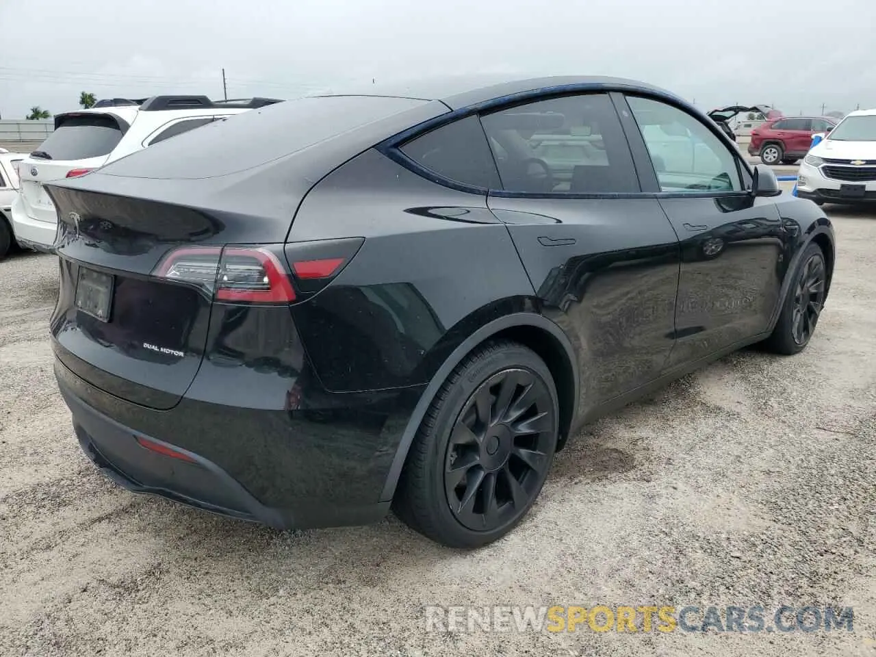 3 Photograph of a damaged car 5YJYGDEE8LF025597 TESLA MODEL Y 2020