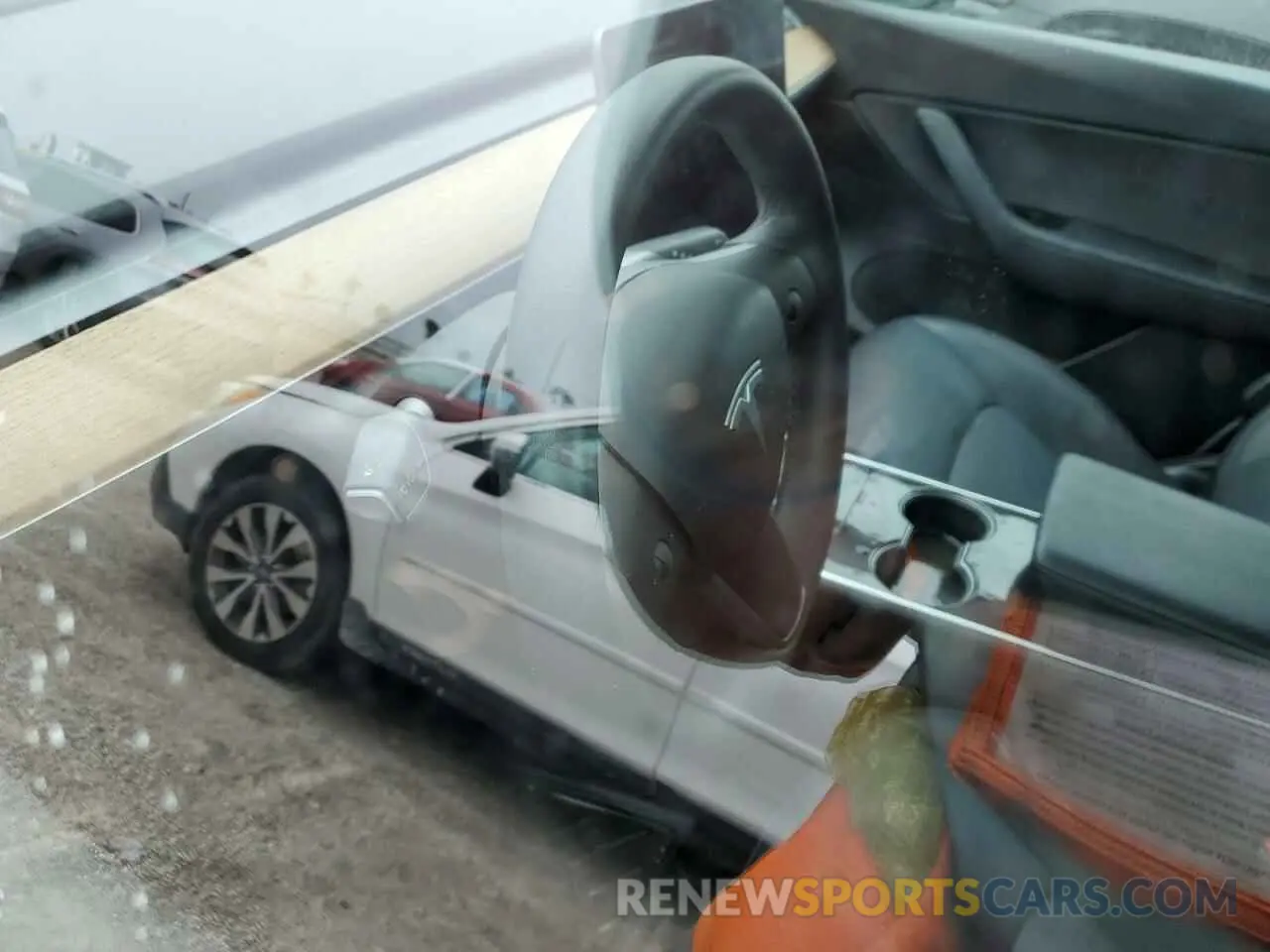 9 Photograph of a damaged car 5YJYGDEE8LF025597 TESLA MODEL Y 2020