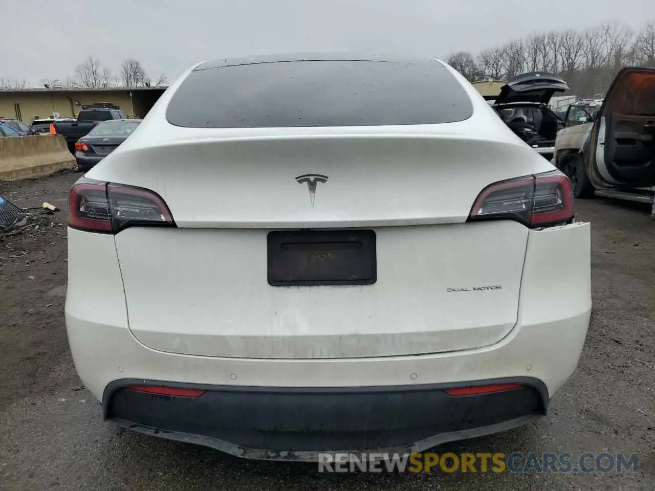 6 Photograph of a damaged car 5YJYGDEE8LF026104 TESLA MODEL Y 2020