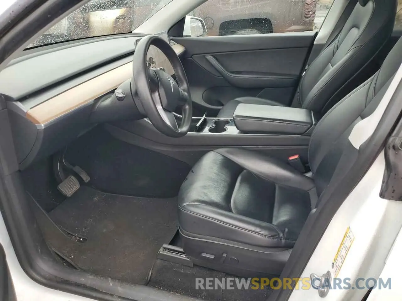 7 Photograph of a damaged car 5YJYGDEE8LF026104 TESLA MODEL Y 2020