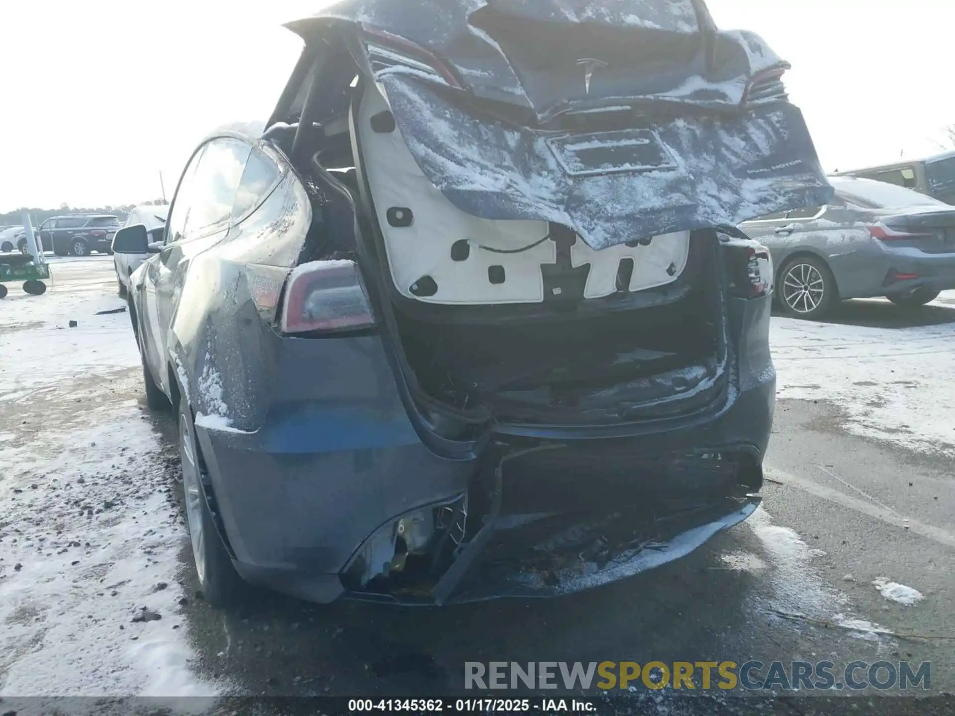 6 Photograph of a damaged car 5YJYGDEE8LF026135 TESLA MODEL Y 2020