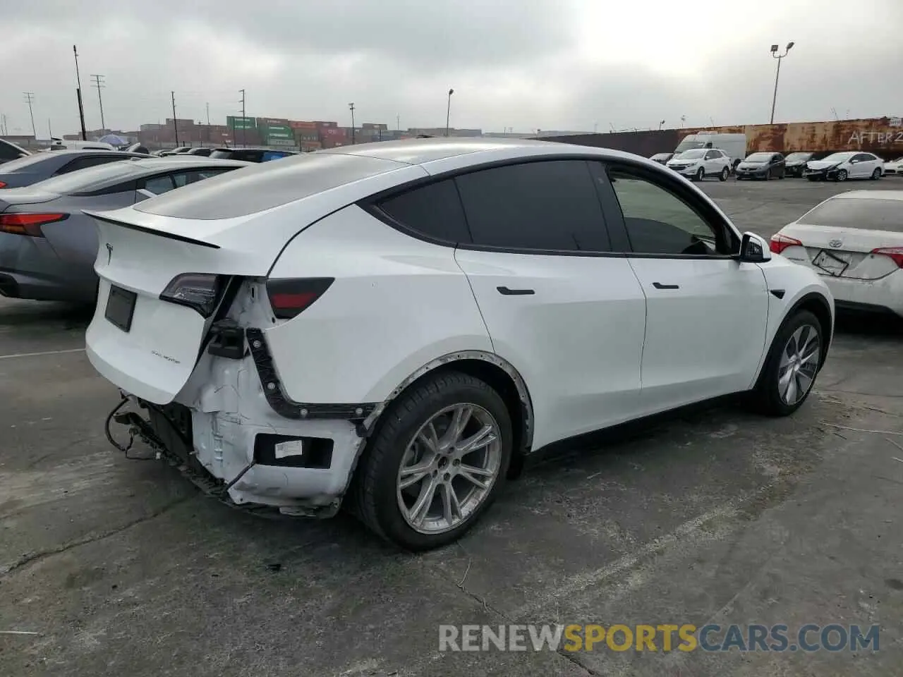 3 Photograph of a damaged car 5YJYGDEE8LF026202 TESLA MODEL Y 2020