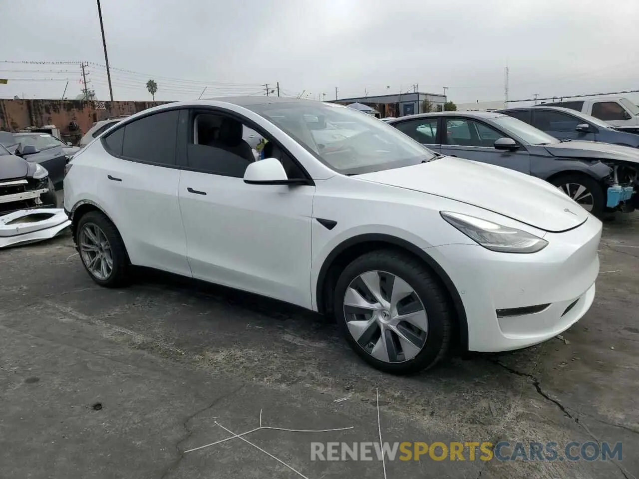 4 Photograph of a damaged car 5YJYGDEE8LF026202 TESLA MODEL Y 2020