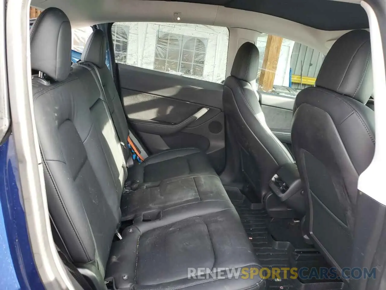 10 Photograph of a damaged car 5YJYGDEE8LF029553 TESLA MODEL Y 2020