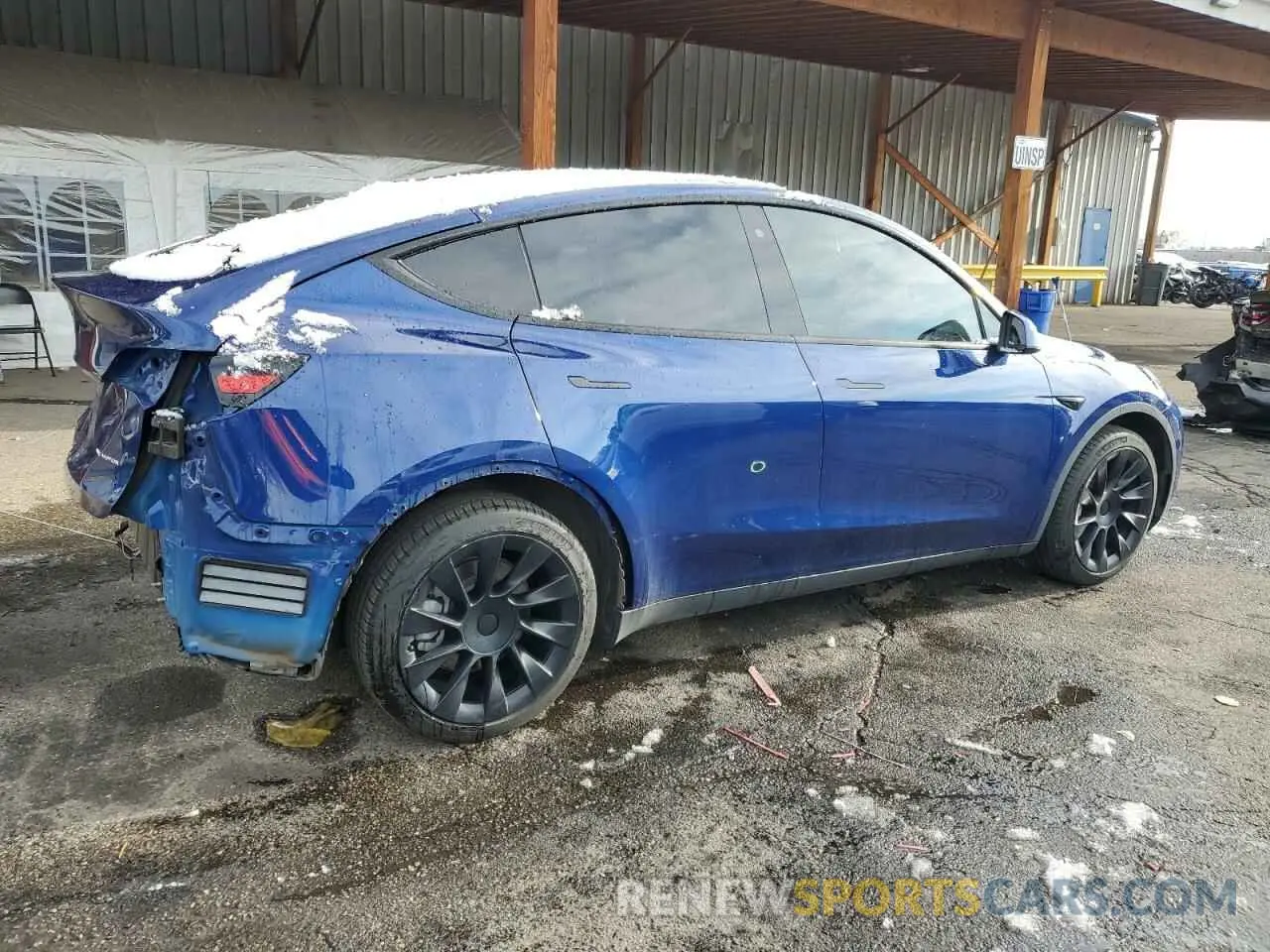 3 Photograph of a damaged car 5YJYGDEE8LF029553 TESLA MODEL Y 2020