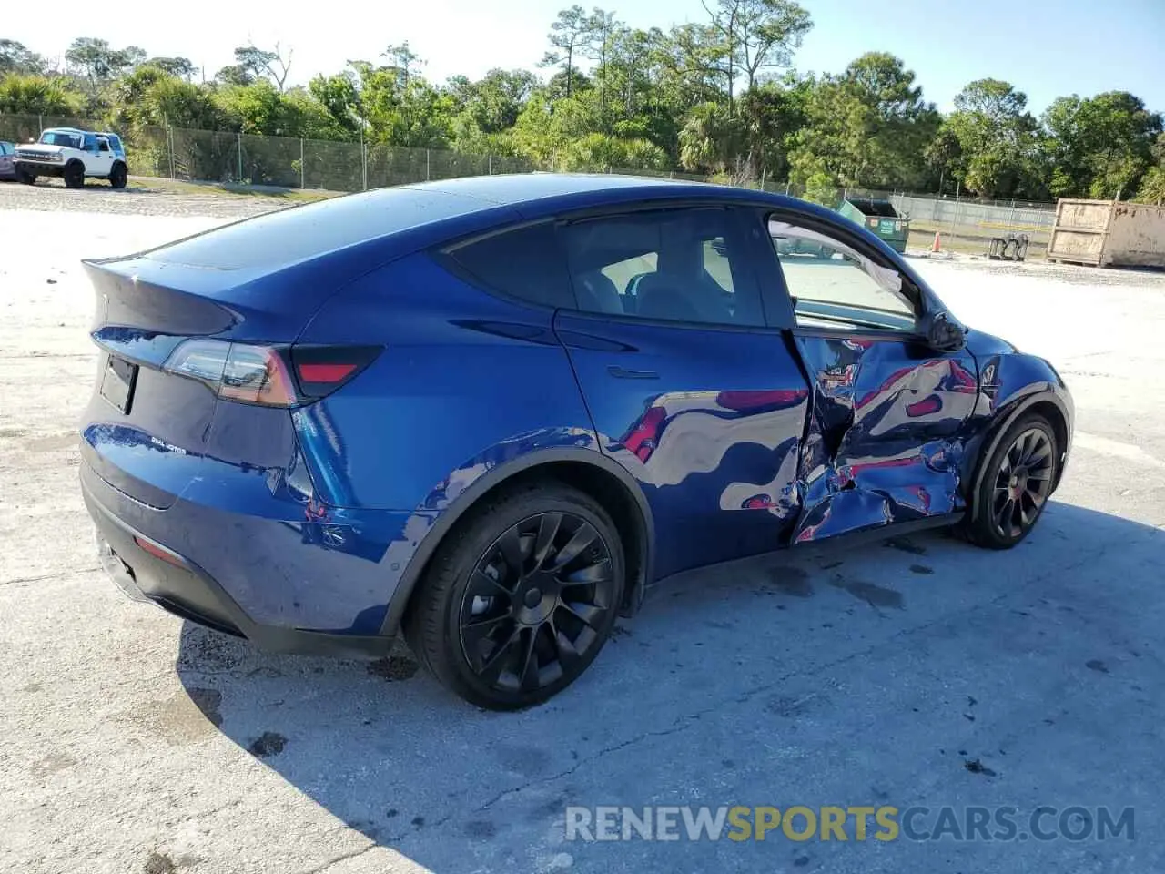 3 Photograph of a damaged car 5YJYGDEE8LF034719 TESLA MODEL Y 2020