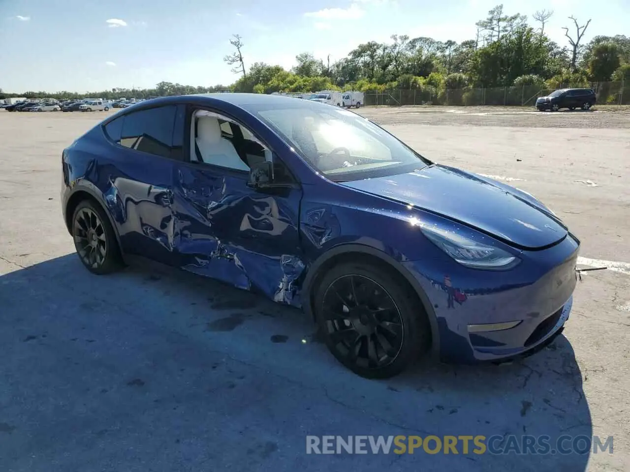 4 Photograph of a damaged car 5YJYGDEE8LF034719 TESLA MODEL Y 2020