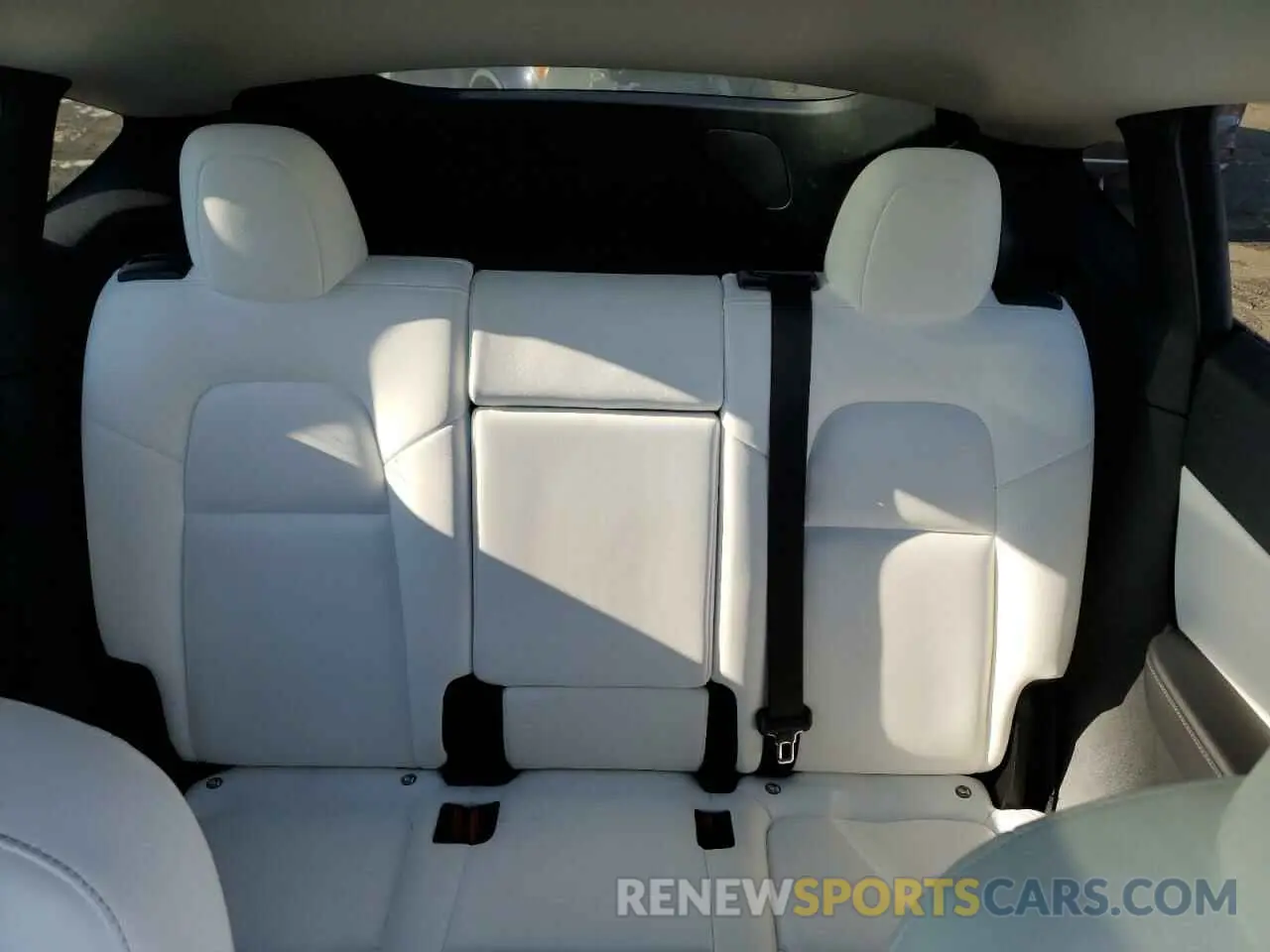 10 Photograph of a damaged car 5YJYGDEE8LF036857 TESLA MODEL Y 2020