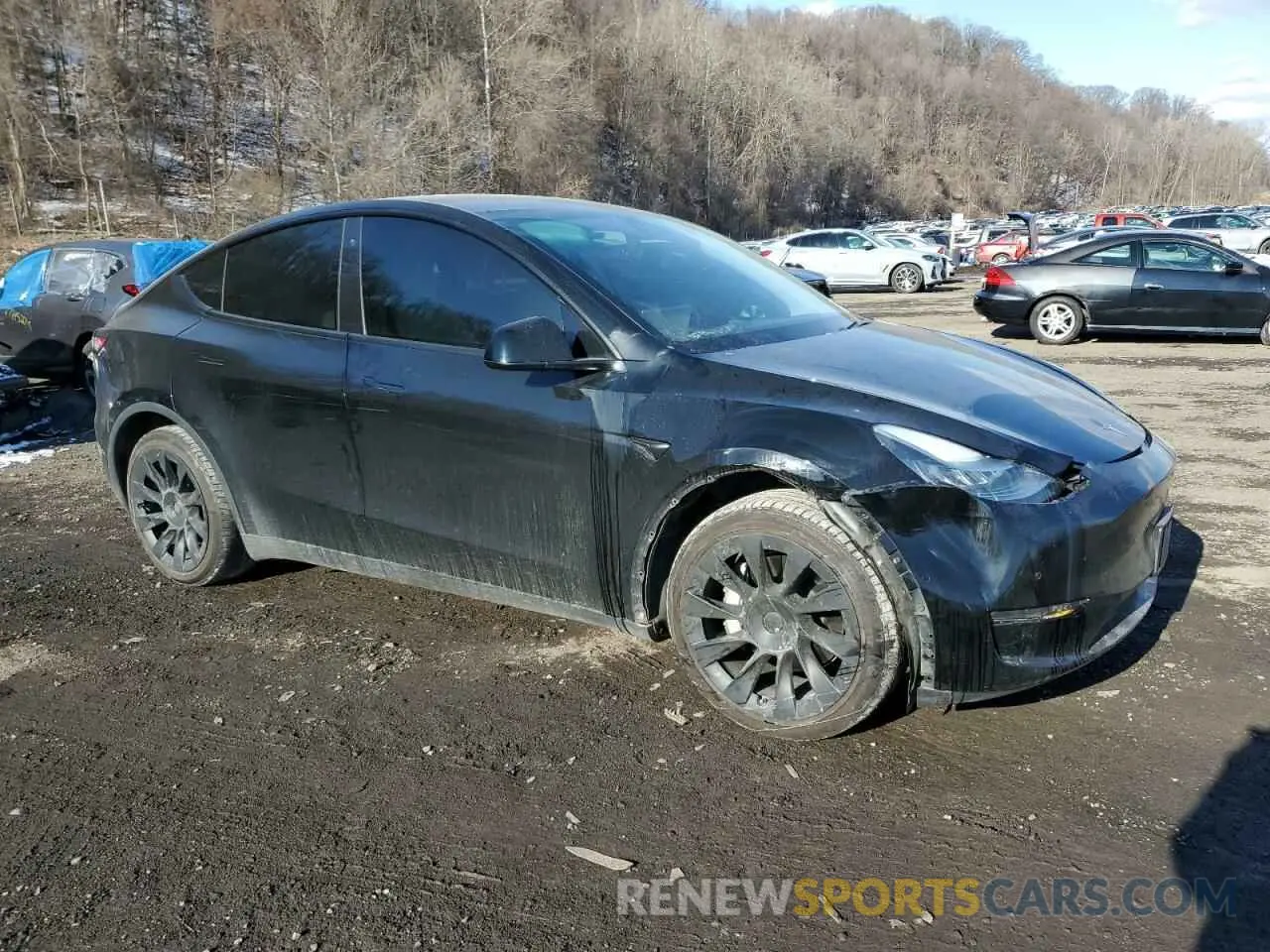 4 Photograph of a damaged car 5YJYGDEE8LF036857 TESLA MODEL Y 2020