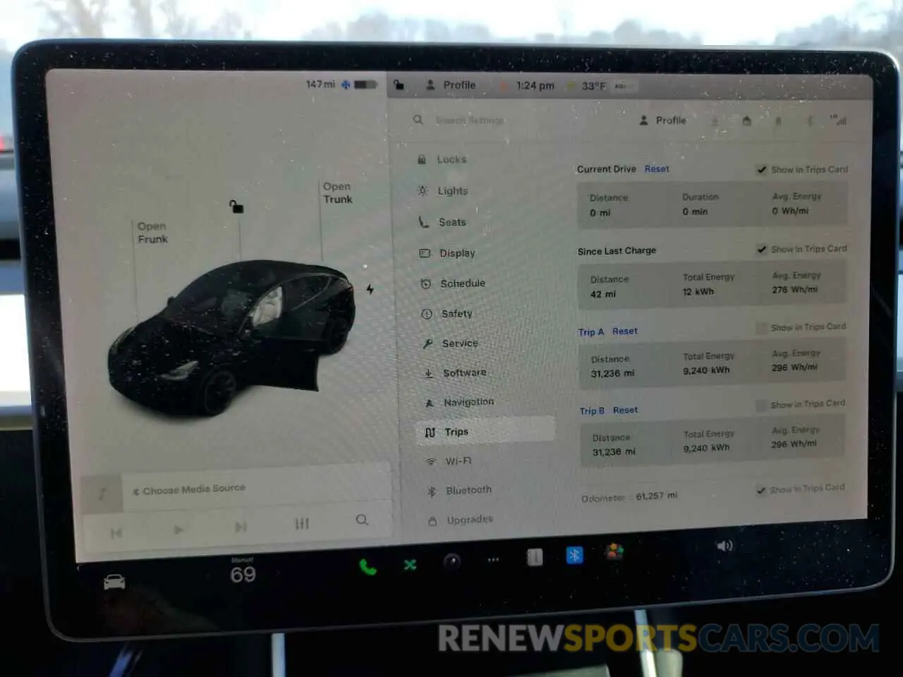 9 Photograph of a damaged car 5YJYGDEE8LF036857 TESLA MODEL Y 2020