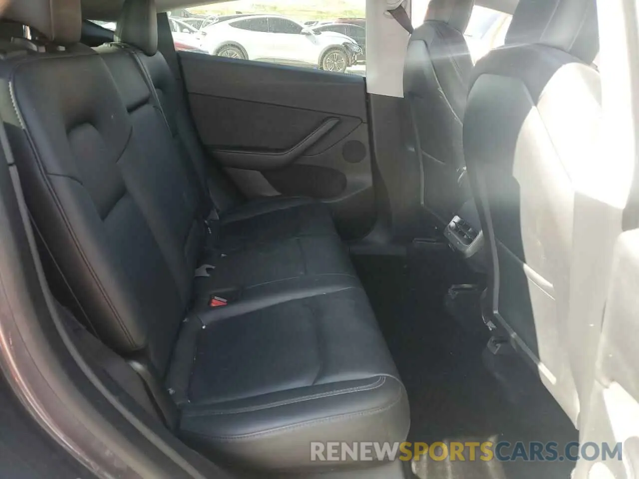 10 Photograph of a damaged car 5YJYGDEE8LF045798 TESLA MODEL Y 2020