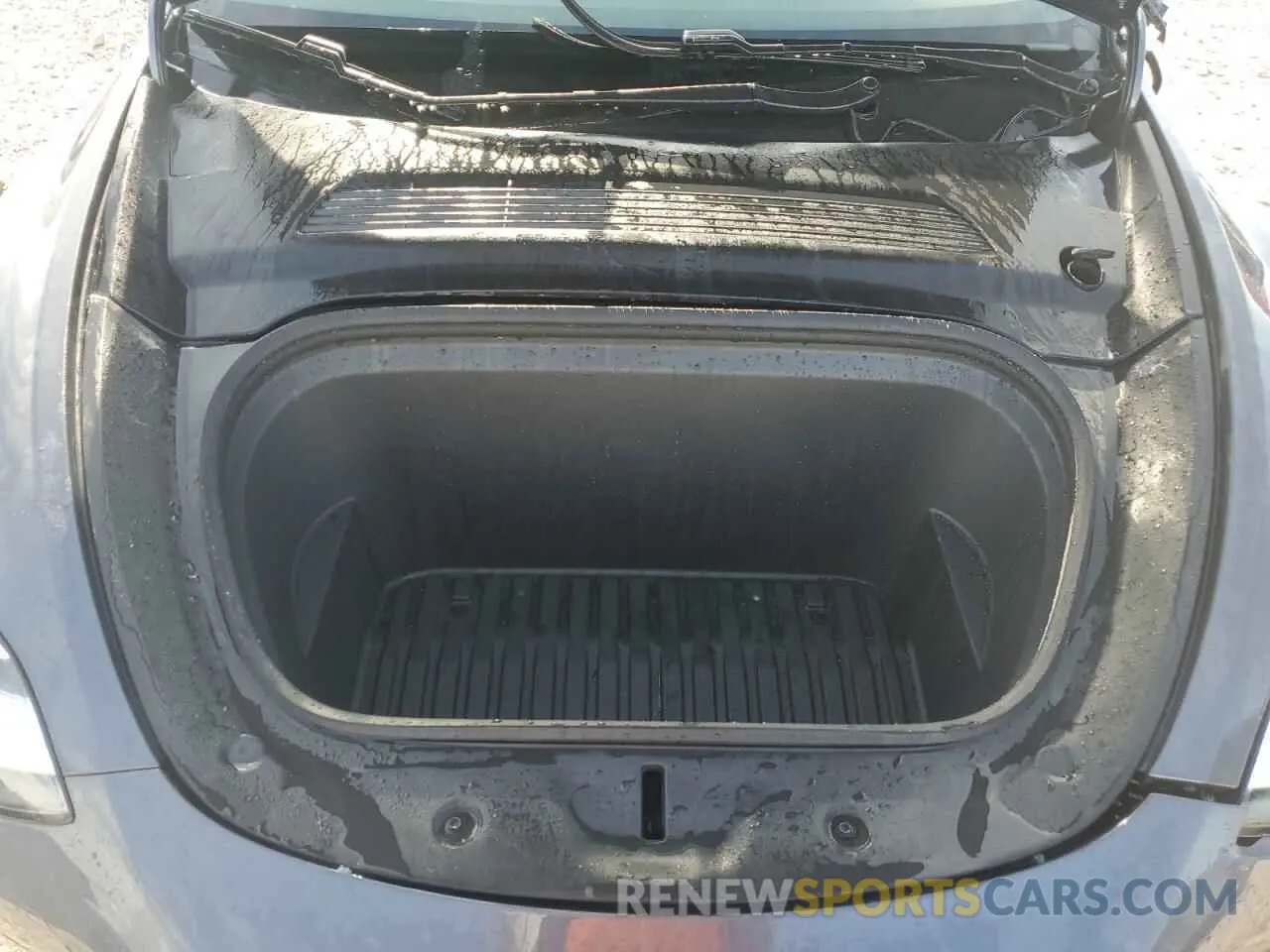 11 Photograph of a damaged car 5YJYGDEE8LF045798 TESLA MODEL Y 2020