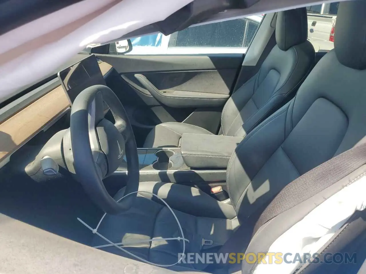 7 Photograph of a damaged car 5YJYGDEE8LF045798 TESLA MODEL Y 2020