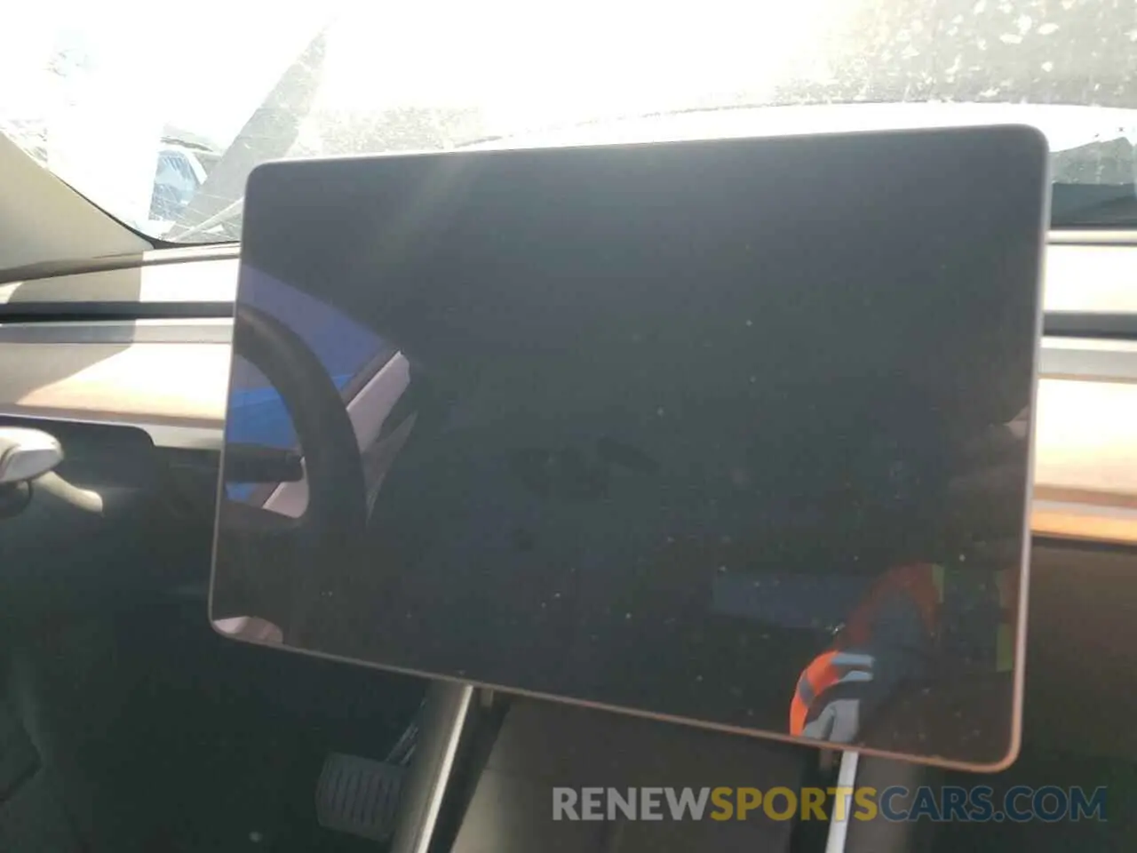 9 Photograph of a damaged car 5YJYGDEE8LF045798 TESLA MODEL Y 2020