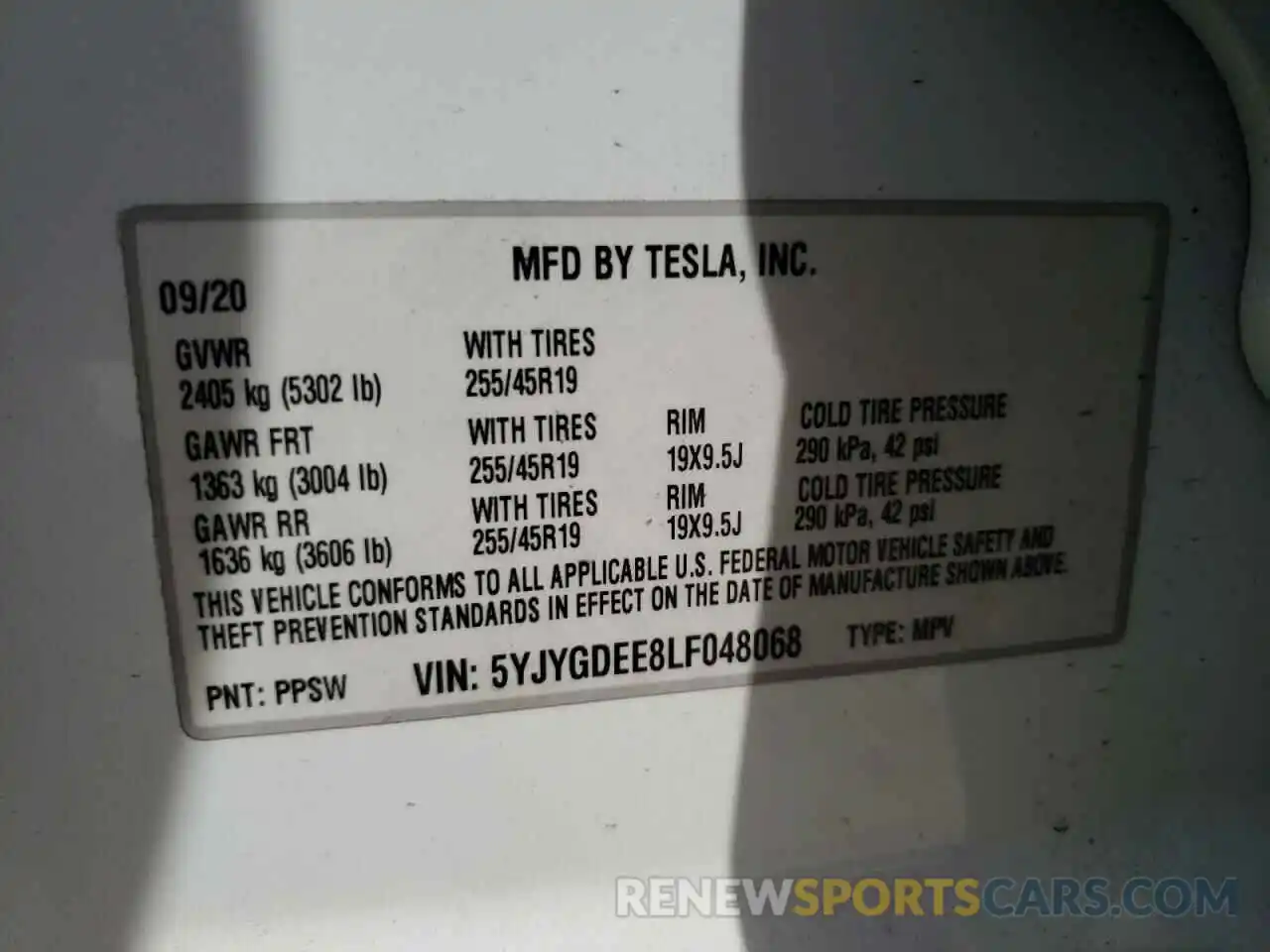 10 Photograph of a damaged car 5YJYGDEE8LF048068 TESLA MODEL Y 2020