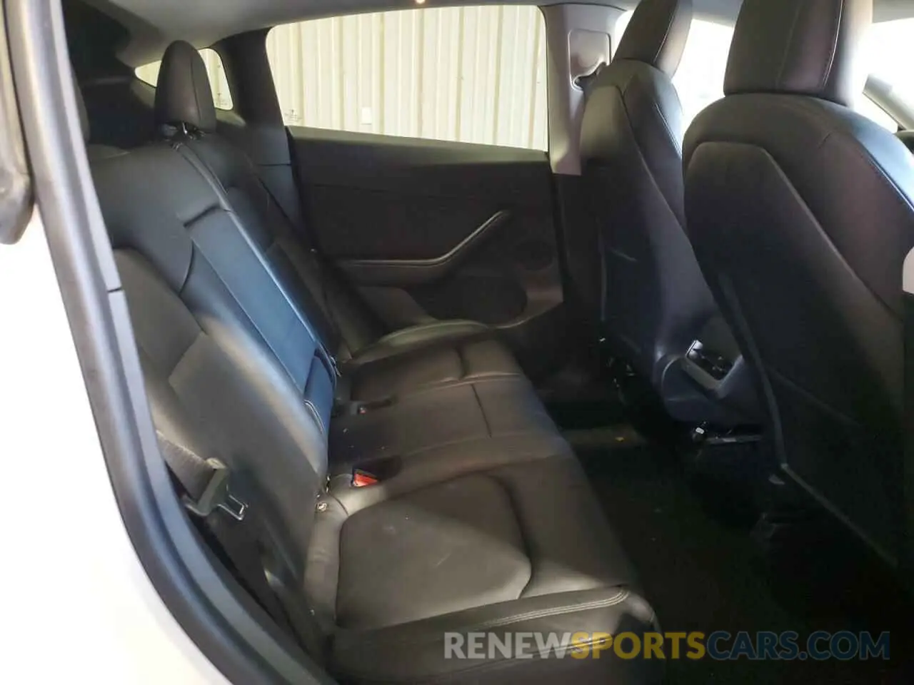 10 Photograph of a damaged car 5YJYGDEE8LF050340 TESLA MODEL Y 2020