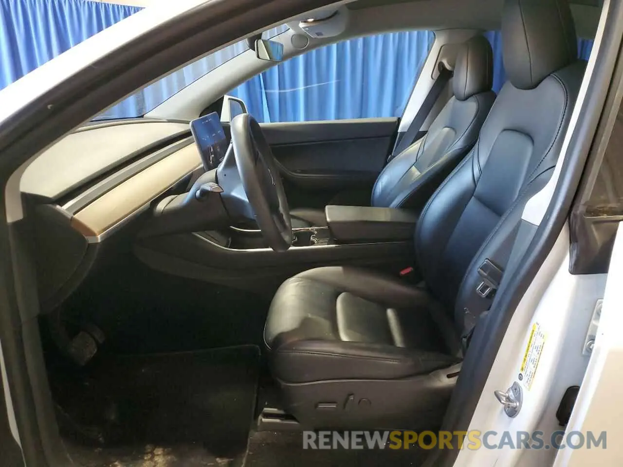 7 Photograph of a damaged car 5YJYGDEE8LF050340 TESLA MODEL Y 2020