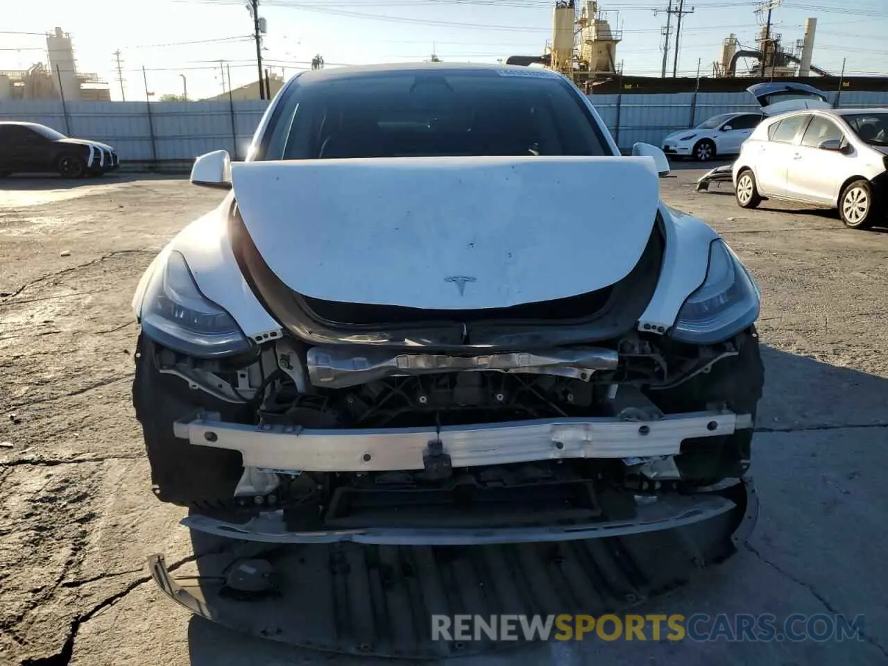 5 Photograph of a damaged car 5YJYGDEE8LF051004 TESLA MODEL Y 2020
