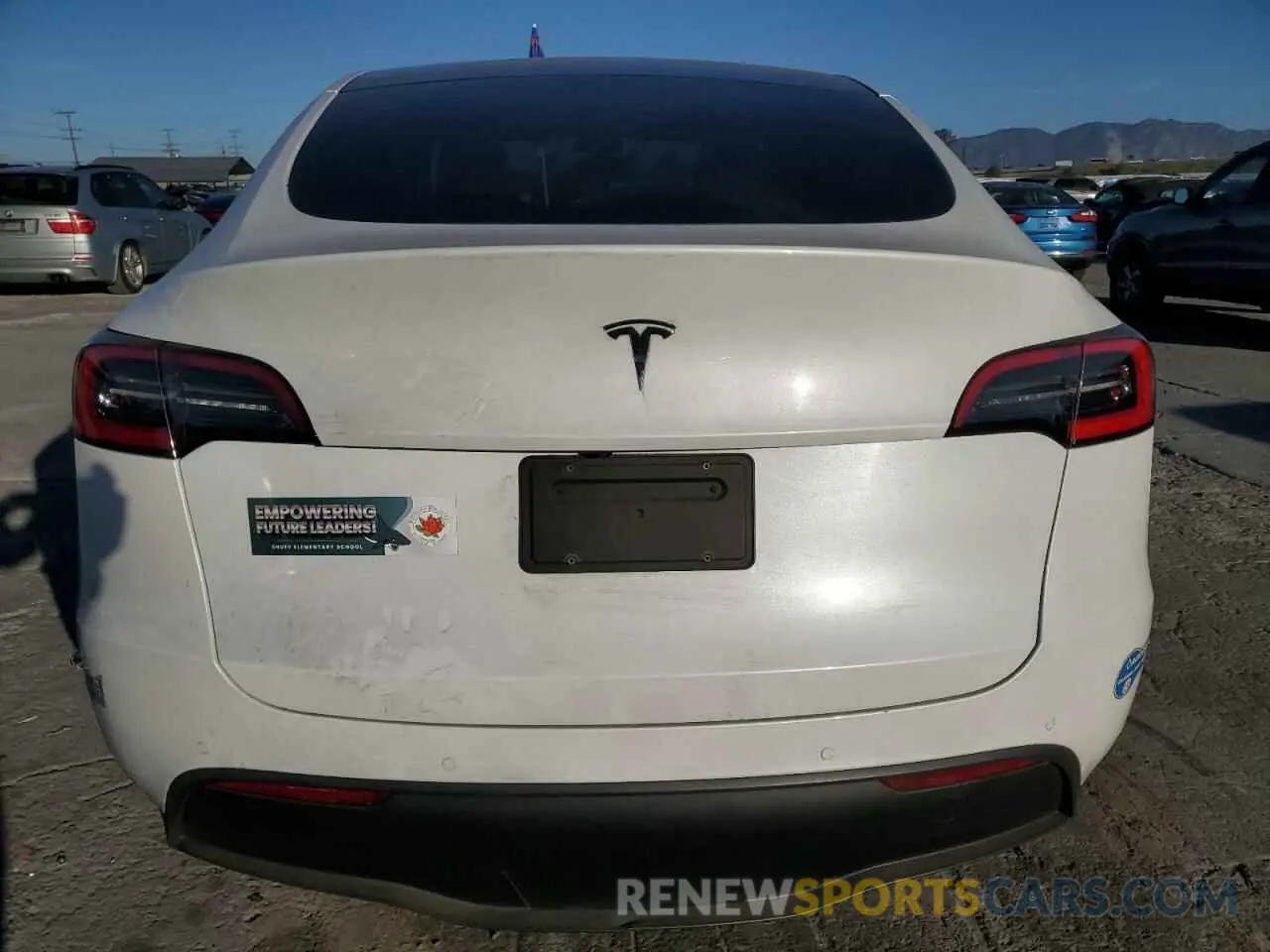 6 Photograph of a damaged car 5YJYGDEE8LF051004 TESLA MODEL Y 2020
