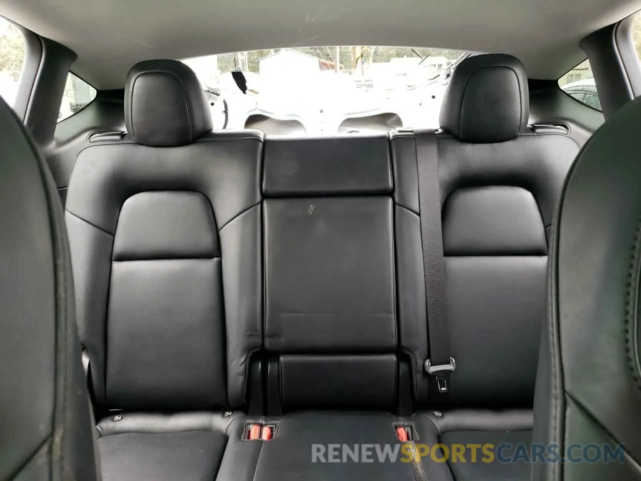 10 Photograph of a damaged car 5YJYGDEE8LF052881 TESLA MODEL Y 2020