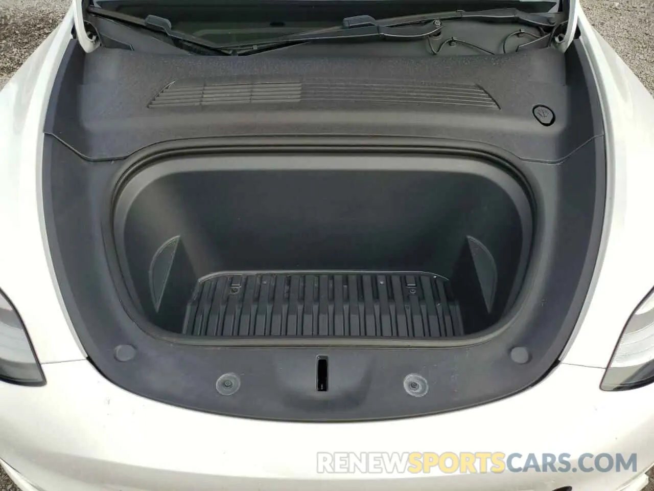 11 Photograph of a damaged car 5YJYGDEE8LF055974 TESLA MODEL Y 2020