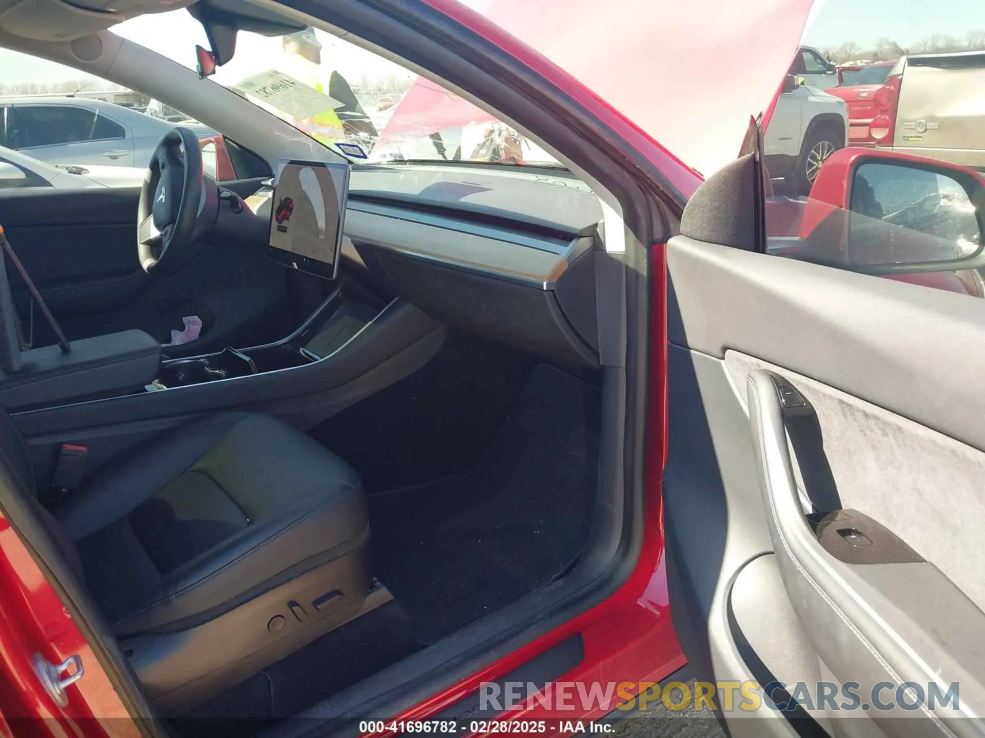 5 Photograph of a damaged car 5YJYGDEE9LF009523 TESLA MODEL Y 2020