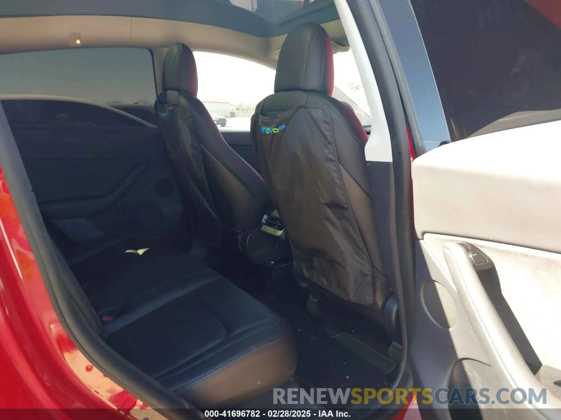 8 Photograph of a damaged car 5YJYGDEE9LF009523 TESLA MODEL Y 2020