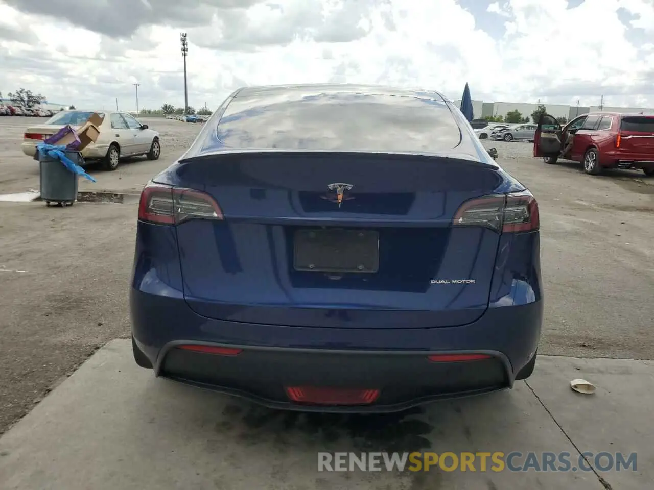 6 Photograph of a damaged car 5YJYGDEE9LF012681 TESLA MODEL Y 2020