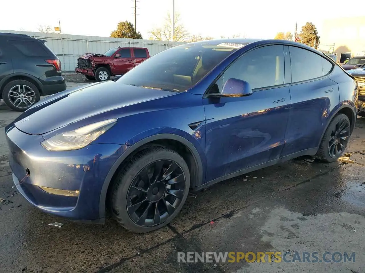 1 Photograph of a damaged car 5YJYGDEE9LF012955 TESLA MODEL Y 2020
