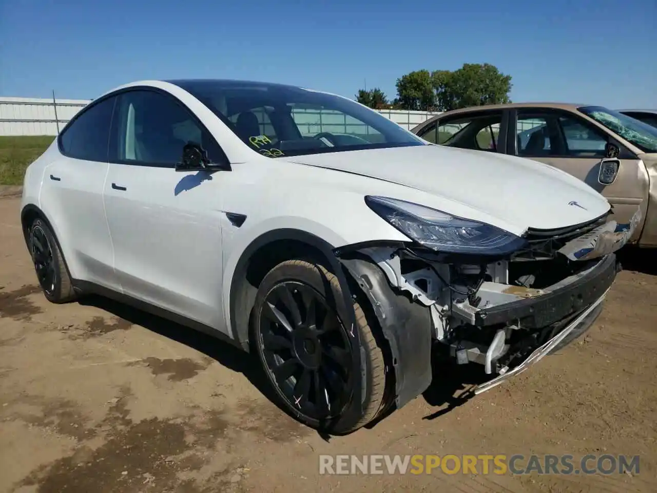 1 Photograph of a damaged car 5YJYGDEE9LF014284 TESLA MODEL Y 2020