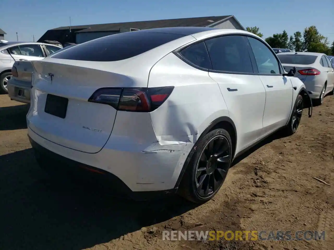 4 Photograph of a damaged car 5YJYGDEE9LF014284 TESLA MODEL Y 2020