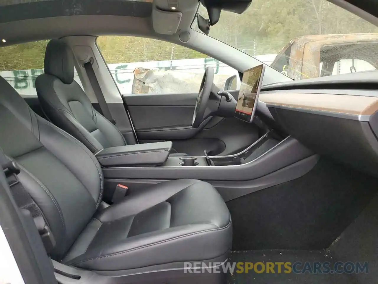 5 Photograph of a damaged car 5YJYGDEE9LF014284 TESLA MODEL Y 2020