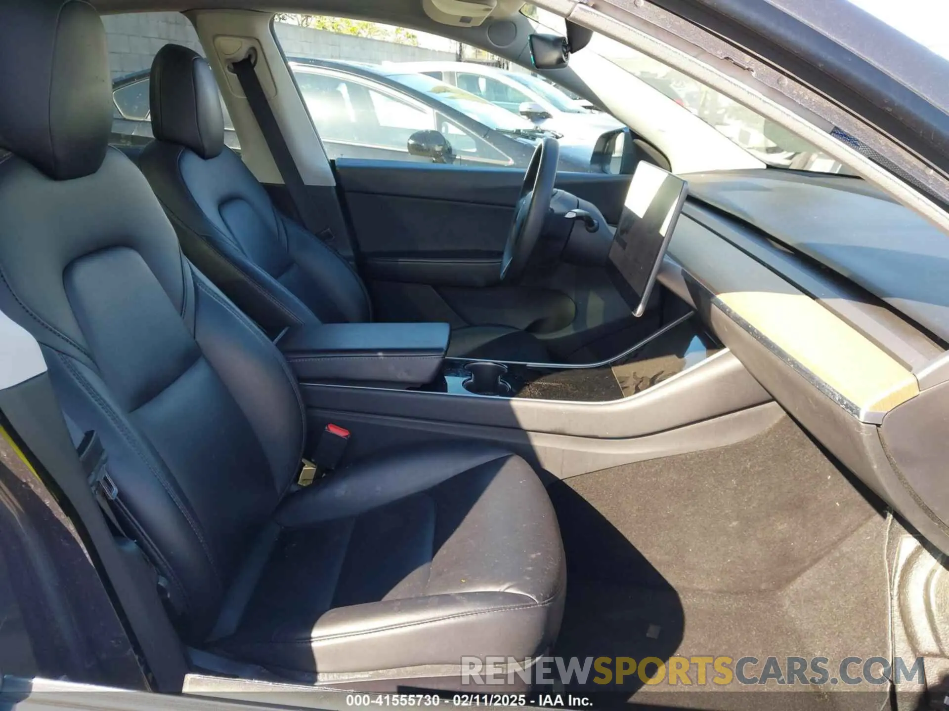 5 Photograph of a damaged car 5YJYGDEE9LF022711 TESLA MODEL Y 2020