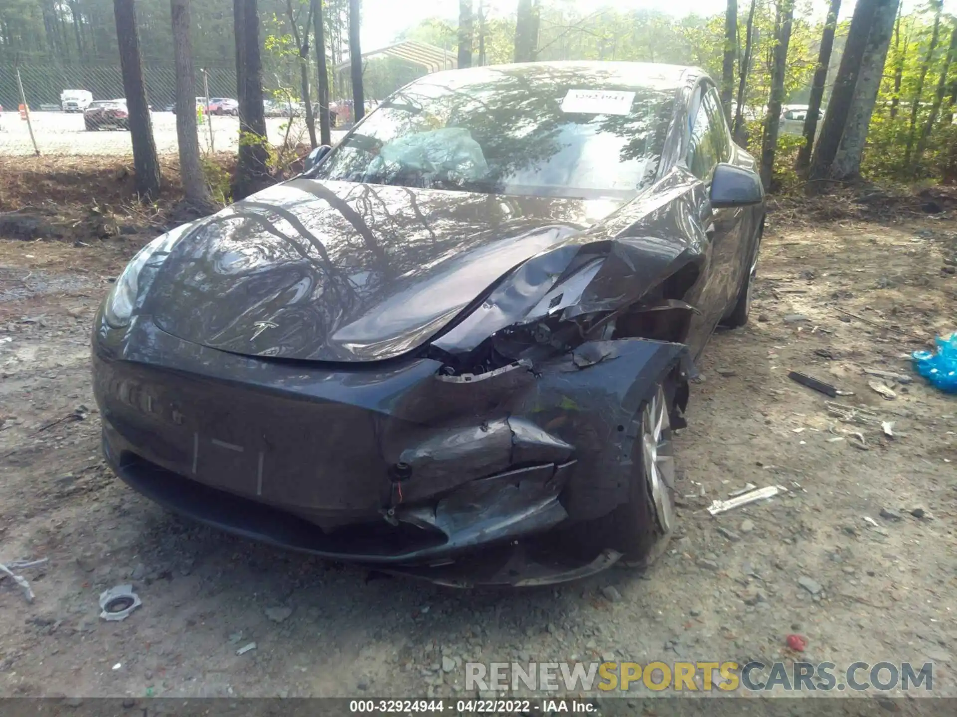 6 Photograph of a damaged car 5YJYGDEE9LF025138 TESLA MODEL Y 2020