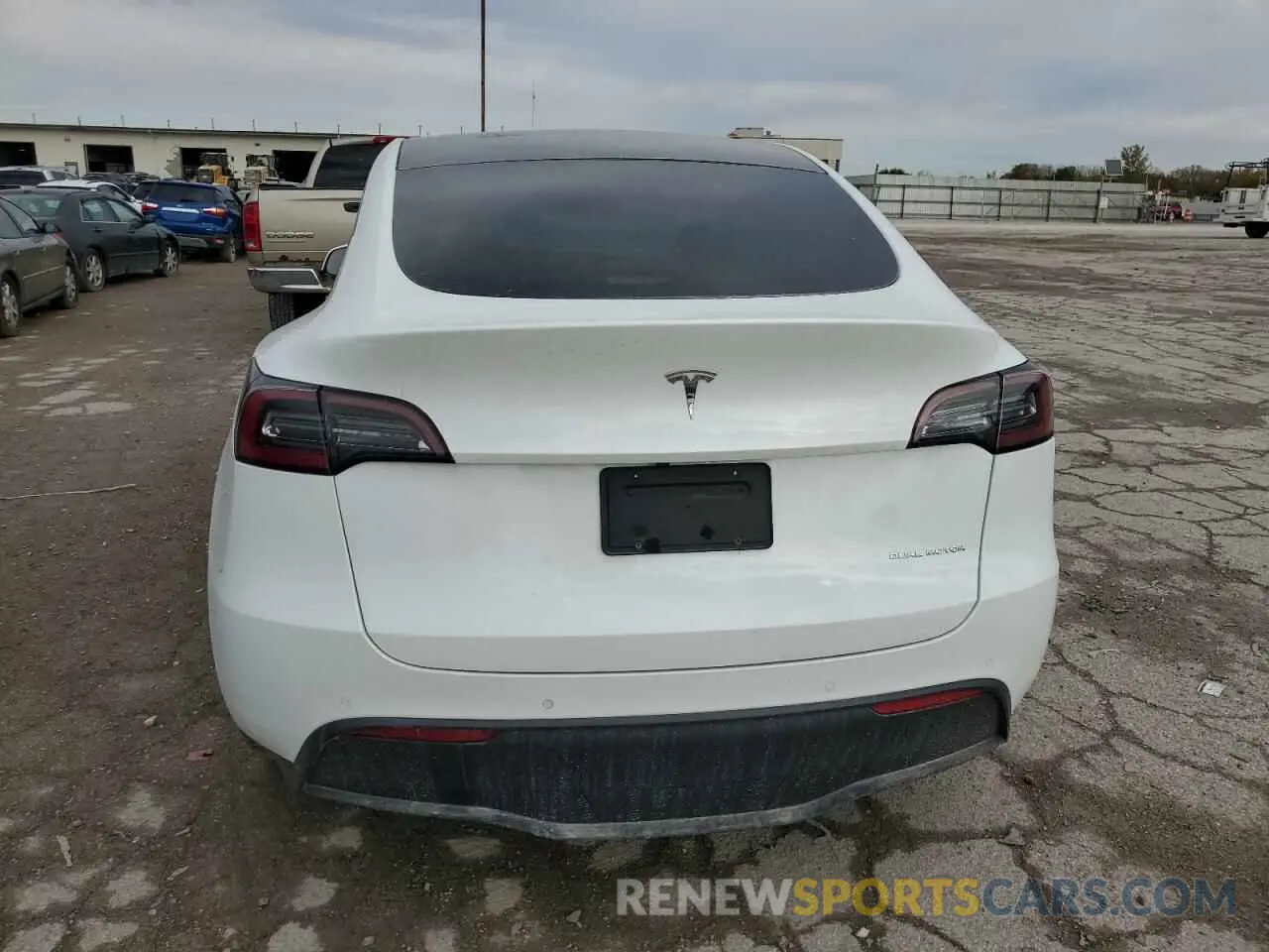 6 Photograph of a damaged car 5YJYGDEE9LF031148 TESLA MODEL Y 2020