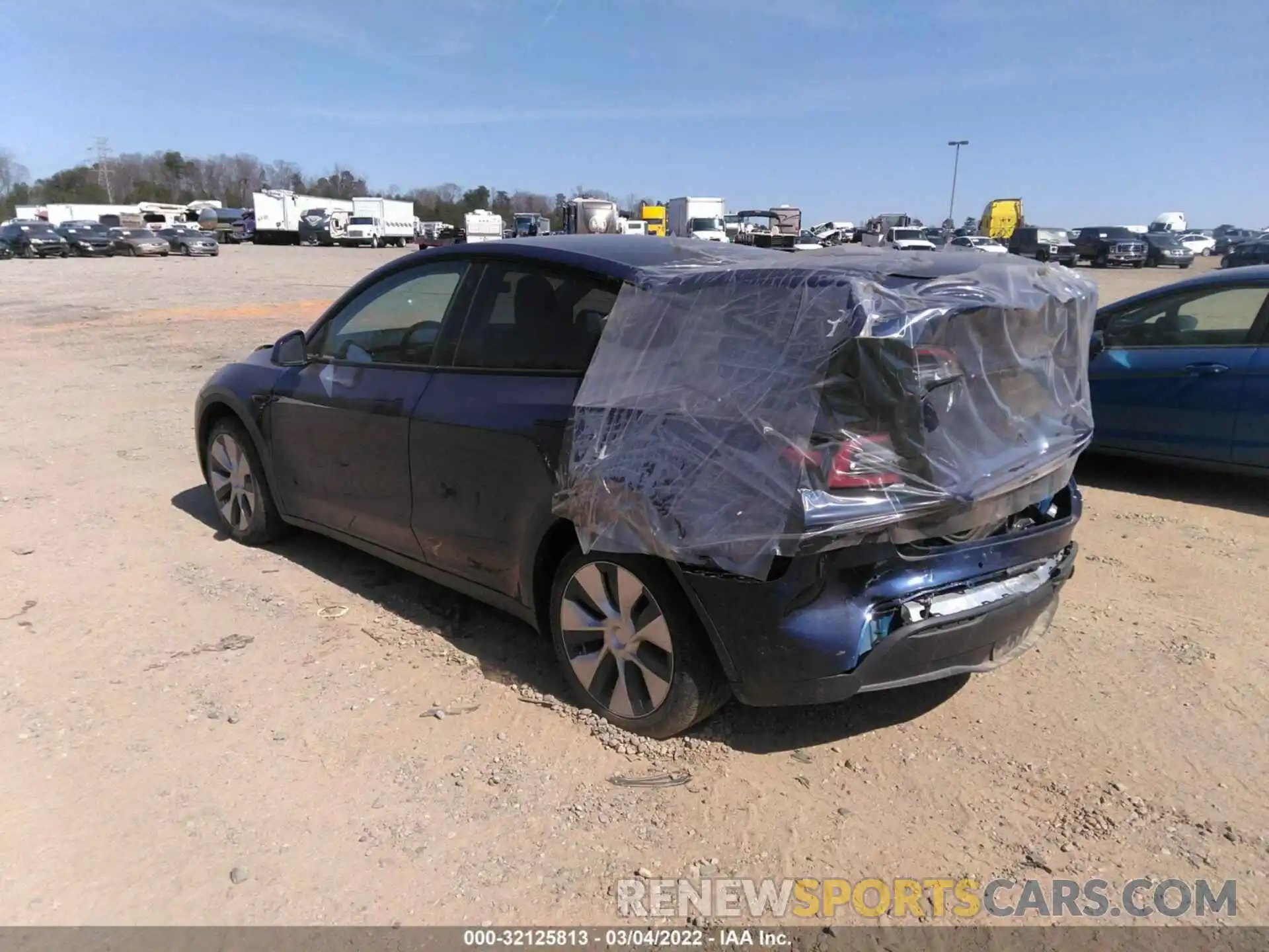 3 Photograph of a damaged car 5YJYGDEE9LF031814 TESLA MODEL Y 2020