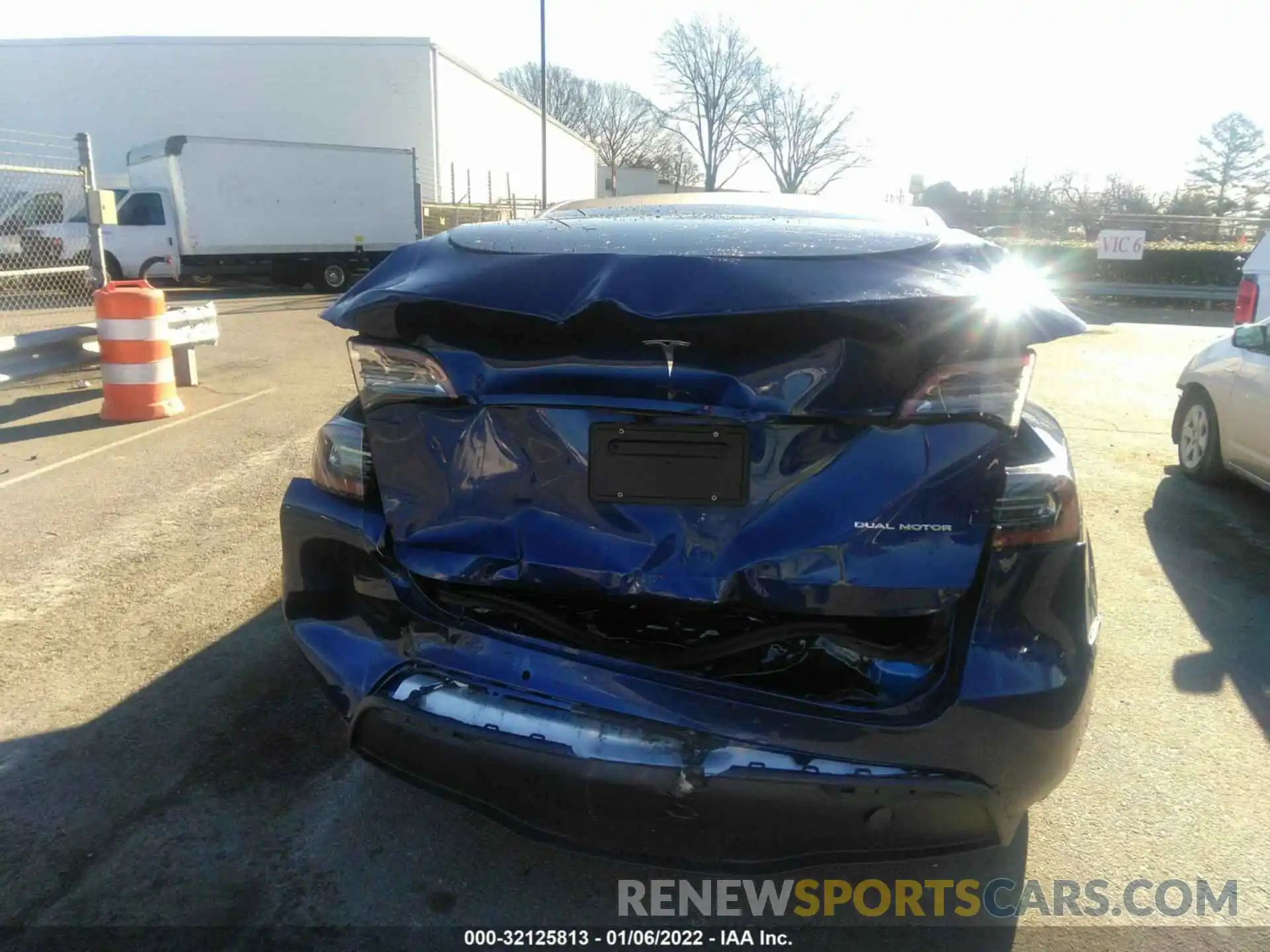 6 Photograph of a damaged car 5YJYGDEE9LF031814 TESLA MODEL Y 2020