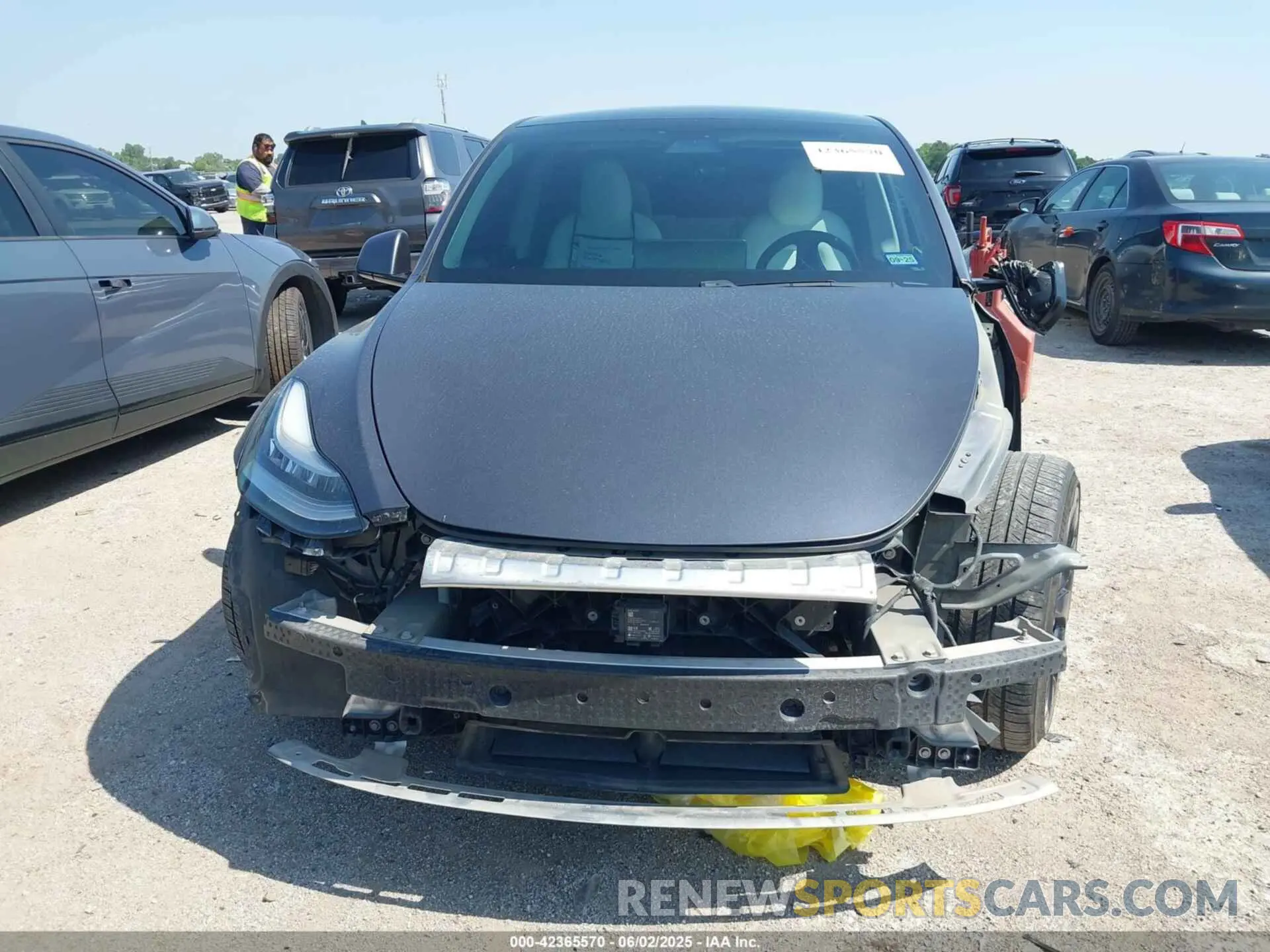 12 Photograph of a damaged car 5YJYGDEE9LF032381 TESLA MODEL Y 2020