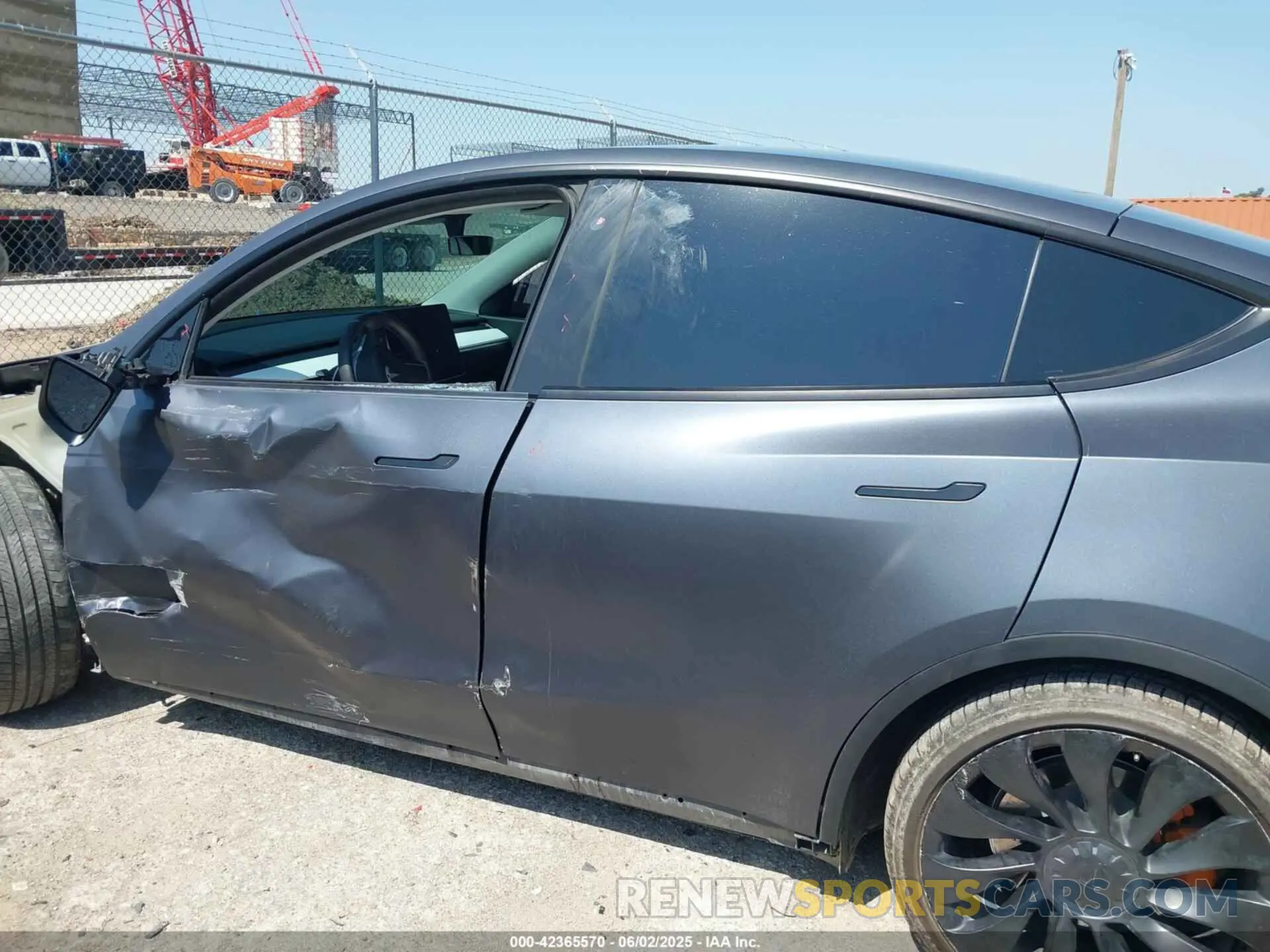 14 Photograph of a damaged car 5YJYGDEE9LF032381 TESLA MODEL Y 2020