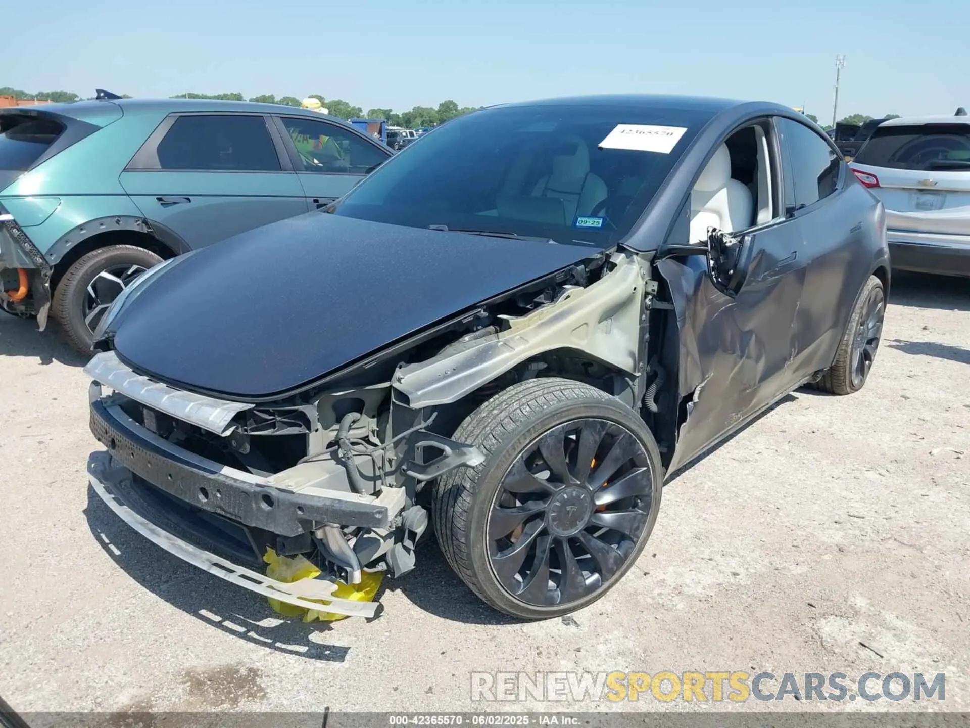 2 Photograph of a damaged car 5YJYGDEE9LF032381 TESLA MODEL Y 2020